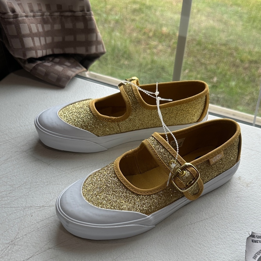 NEW Vans Gold Glitter Kids Sneakers size 2